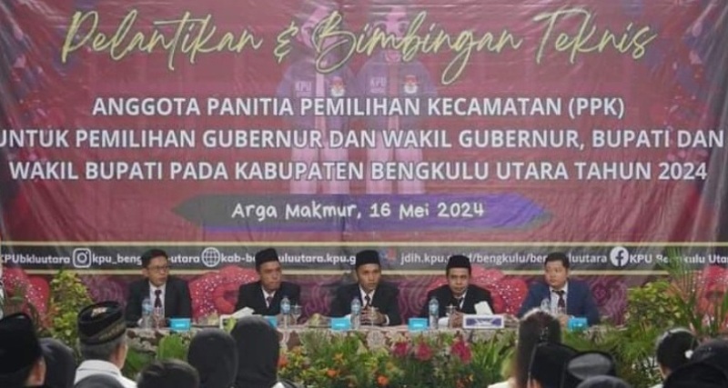 Ketua KPU Bengkulu Utara Lantik 95 Orang PPK  Untuk Pilkada 2024 