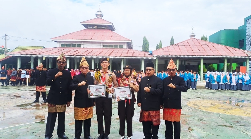  MTs Negeri 1   Kota Bengkulu Raih Kontingen Teranggun dalam Perkemahan Pramuka Madrasah Nasional