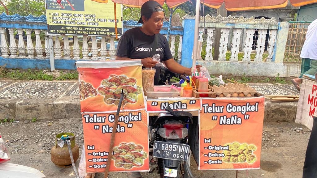 Bikin Ketagihan,  Telur Congkel Ini Enak Sekali, Untung Besar 