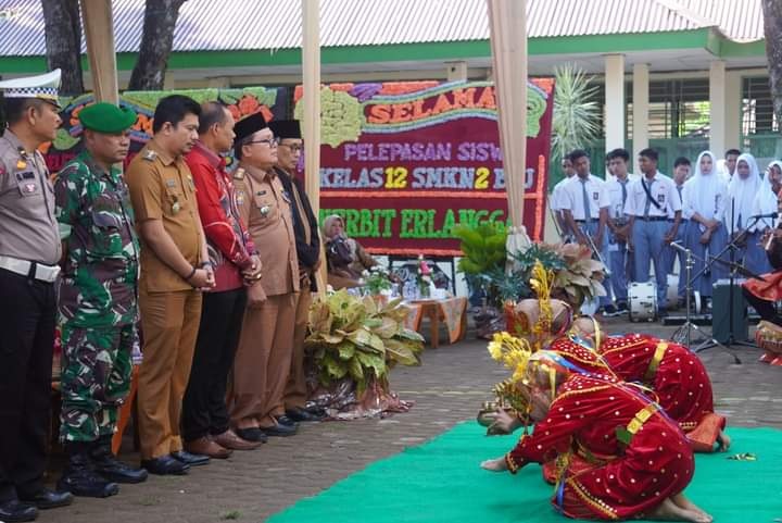 Wabup Hadir, Pelepasan Siswa SMKN 2 Bengkulu Utara Sukses