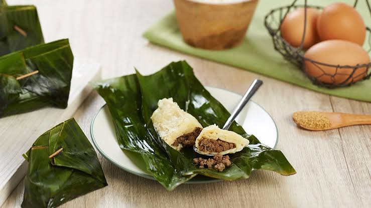 Manis dan Gurih, Bongko Mentuk Jajanan Tradisional Jawa Yang Sudah Dikenal Lama di Surabaya, Pernah Coba?