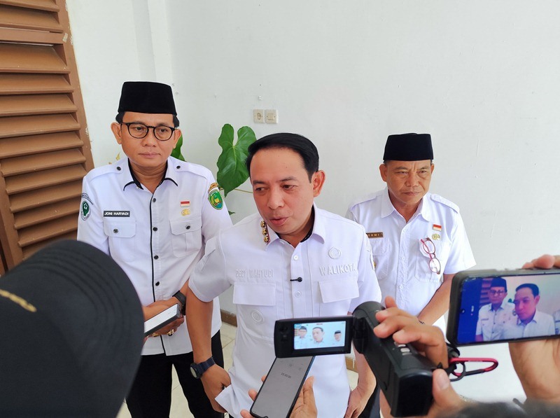 Walikota  Berikan  Pelayanan Tanpa Batas ke Warga Bengkulu