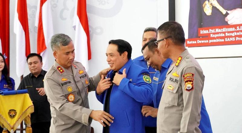 Kapolda Kukuhkan Walikota Bengkulu  Sebagai  Bapak Asuh Satgas Anti Narkoba Sekolah