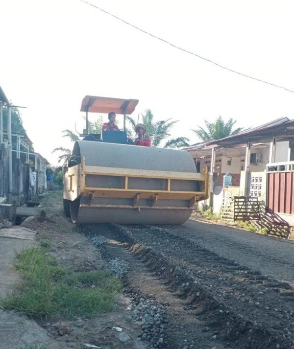 Jalan Perumahan Mulai Memasuki Tahap Pengerjaan 