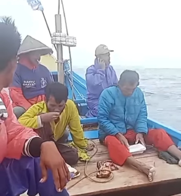 Dua Orang  Nelayan Bengkulu Selatan Ditemukan Terapung di Pantai Seranjangan Kaur, 1 Orang Masih Dicari