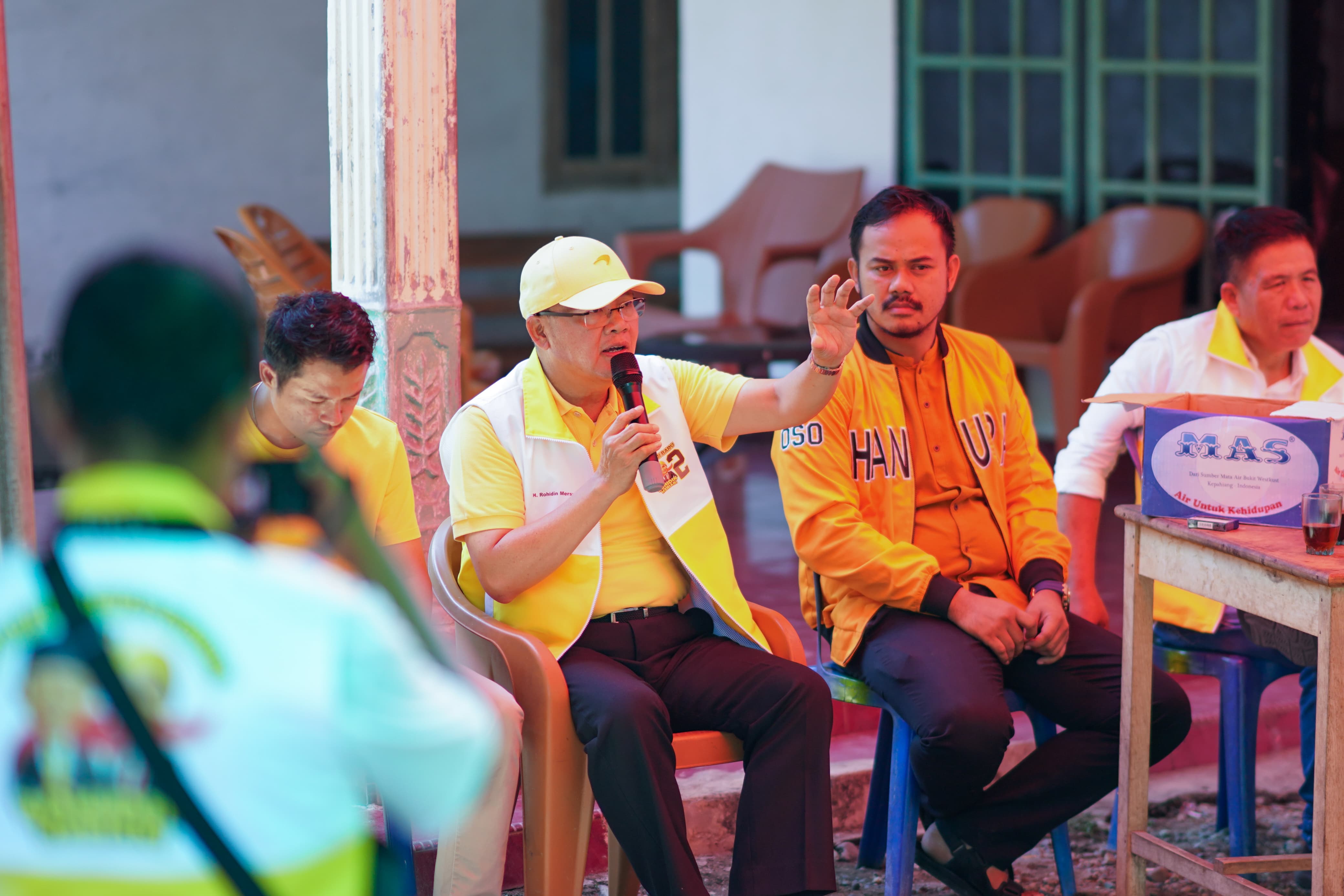 Masyarakat Seginim dan Kedurang Sambut Hangat Rohidin Mersyah 