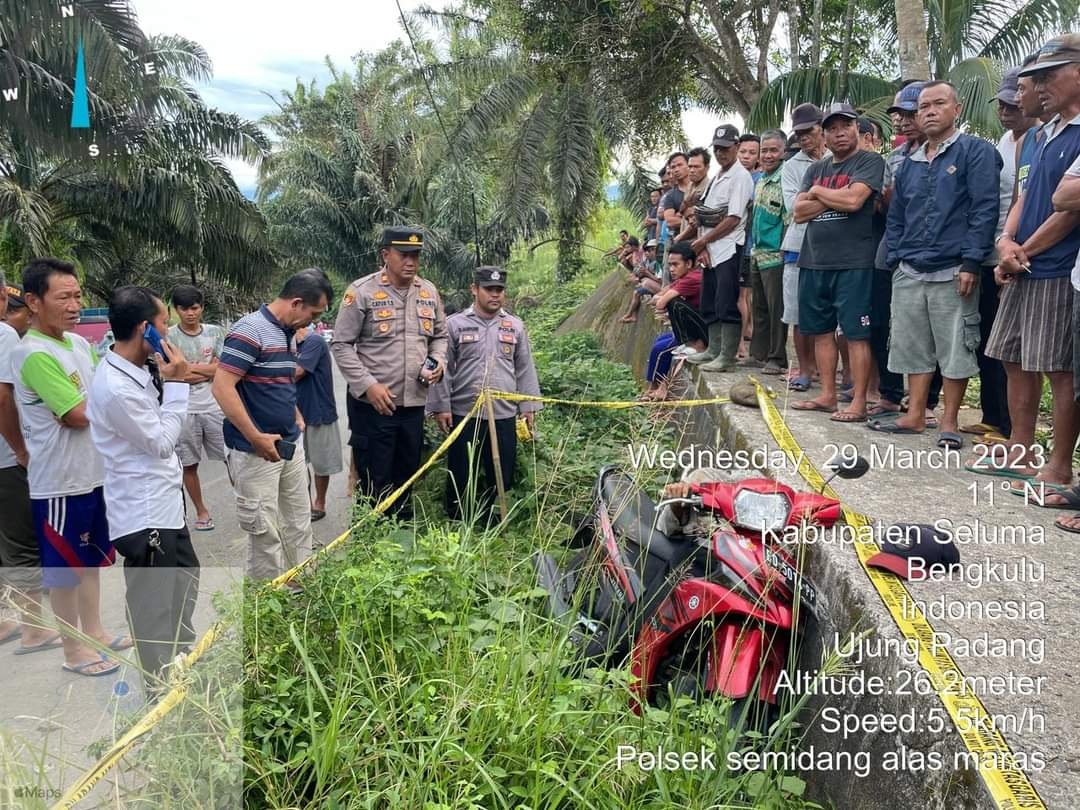 Heboh, Ada Mayat di Atas Motor,   Sembunyikan Bebek Dalam Jaket