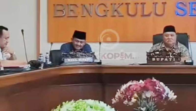 Kumpulkan Seluruh Kepala OPD,  Bupati Bengkulu Selatan Rapat Perdana