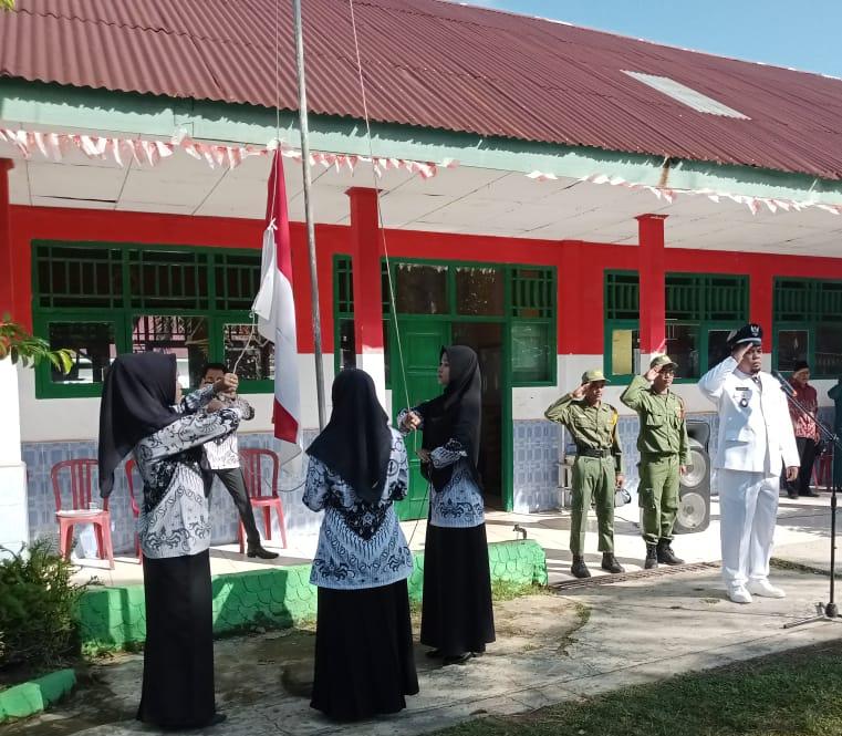 Pemdes, SDN 39, SMPN 16 BU Berkolaborasi Peringati HUT RI Ke 77