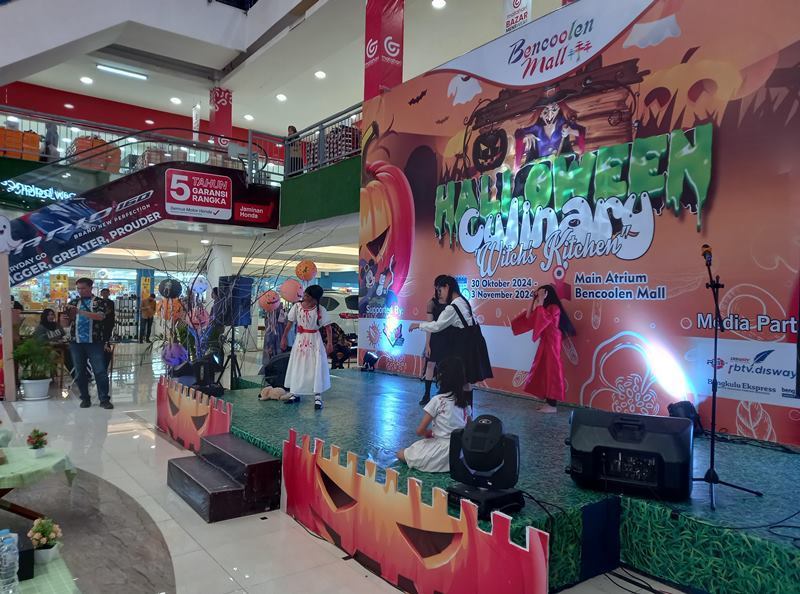 Ada Kuliner UMKM, Pesta Halloween di Bencoolen Mall Berlangsung Meriah