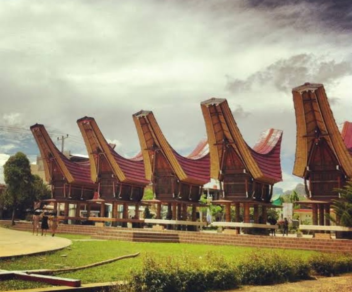 Cerita Perjuangan Pembangunan Gereja Toraja, Bentuk Bangunan yang Khas Menjadi Daya Tarik Wisata