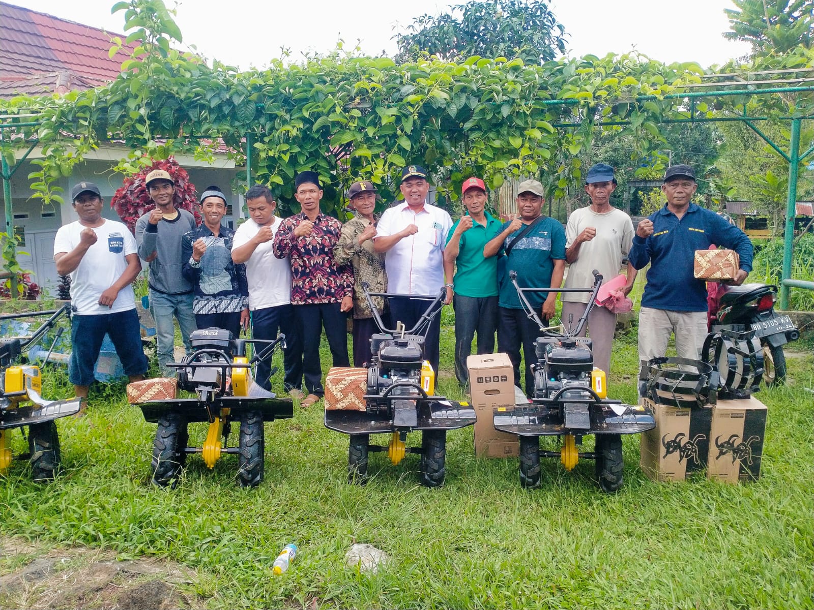 Herizal Apriansyah: 5 Unit Mesin Cultivator dan Pupuk untuk Kelompok Tani Rejang Lebong