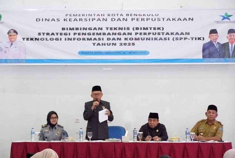 Penjabat Sekda Kota Bengkulu Buka Bimtek SPP-TIK 2025