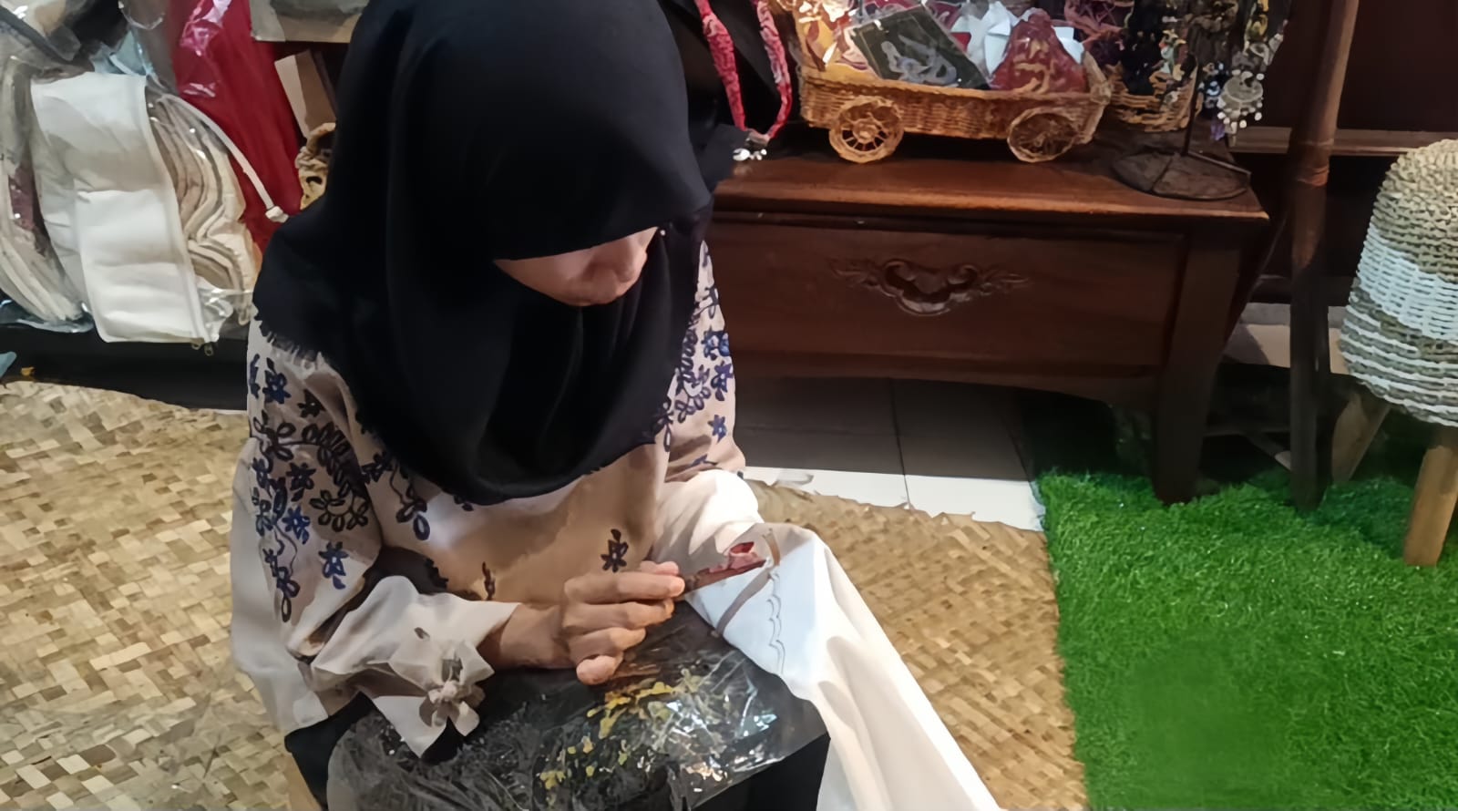 Batik Besurek Khas Bengkulu Makin Diminati, Produk Terus Dikembangkan di Hari Batik Nasional