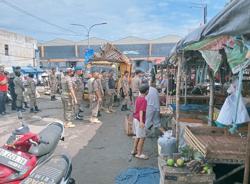 Pemkot Bengkulu Tidak akan Mundur Sebelum Pasar Bersih