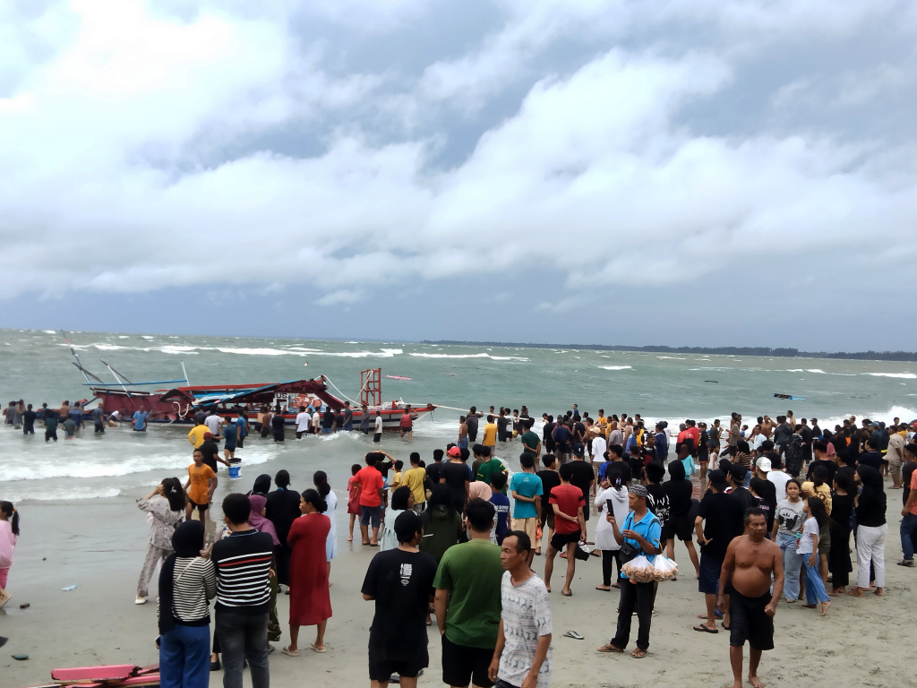   Angkut 107 Penumpang Tanpa Izin, 8 Tewas,  Kapten KM Tiga Putra Resmi Tersangka