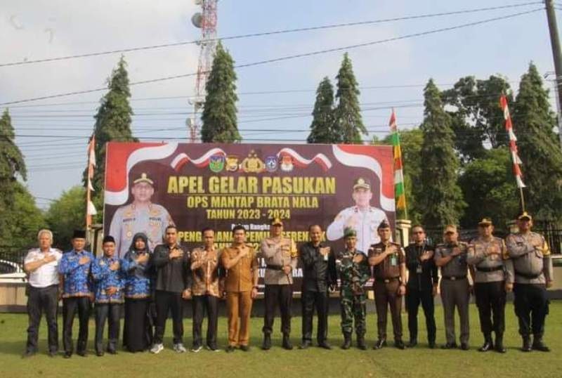Dihadiri Wabup,  Polres Bengkulu Utara Lakukan Apel Gelar   Pasukan Ops Mantap Brata Nala  