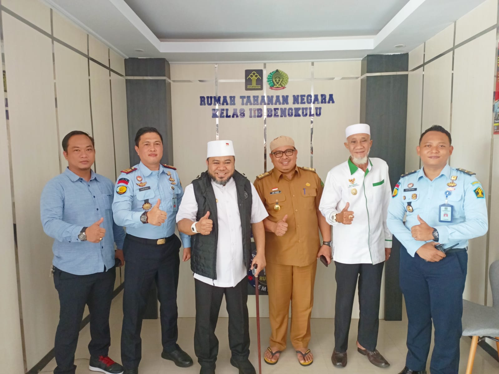 Walikota Helmi Hasan Masuk Rutan Bengkulu