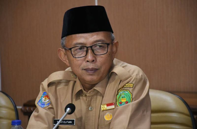 Penjabat Sekda Dampingi Tim Kemensetneg  Pantau MBG di SMP 18 Kota Bengkulu