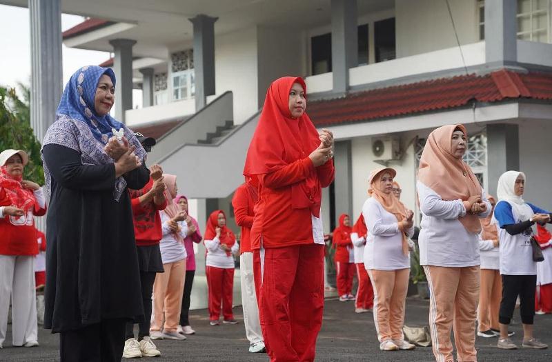 Senam Bersama, Kader PKK Bengkulu Didorong Jadi  Garda Terdepan Kampanye Hidup Sehat