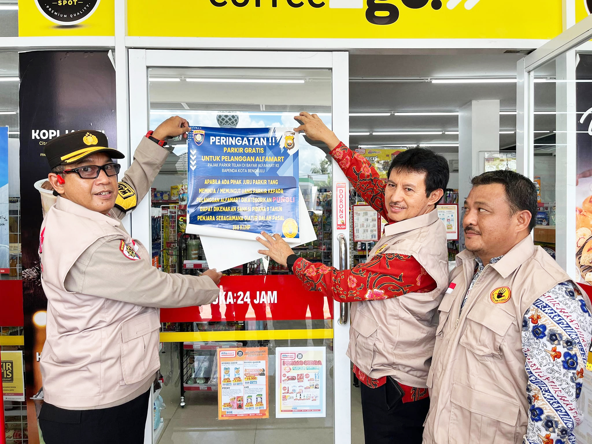  Kolaborasi Pemkot Bengkulu dan Polres Basmi Pungutan Liar parkir di Gerai Alfamart