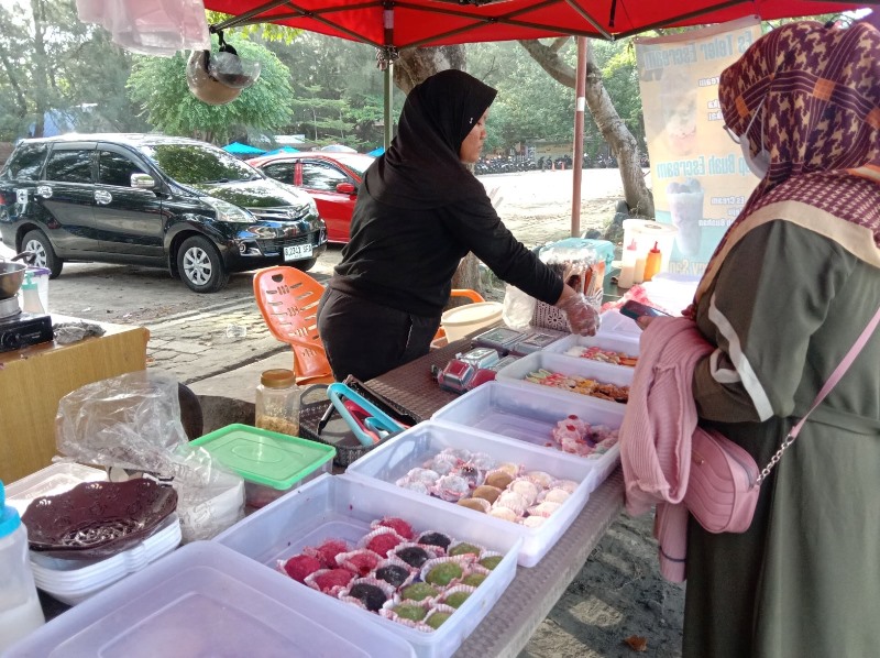 Foodmood, Kuliner Pinggir Pantai Yang Tren di Kalangan Pemuda Bengkulu