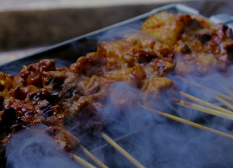  Begini Trik Membakar Sate Kambing Agar Dagingnya Empuk dan Juicy