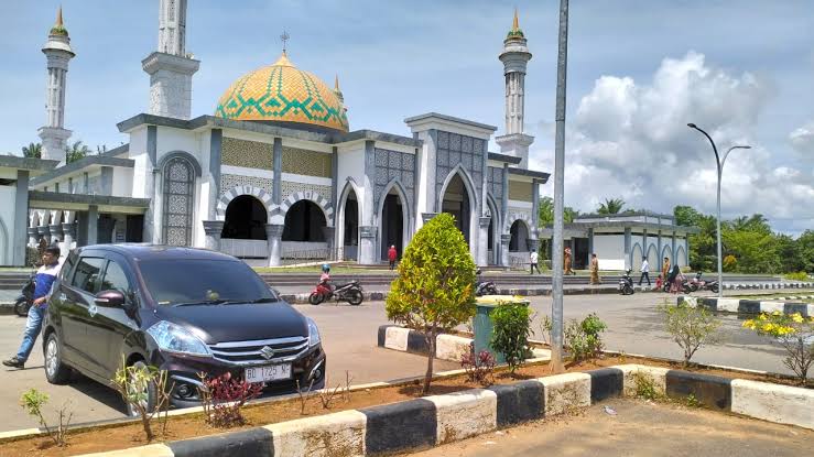 Atas Permintaan Bupati dan Persetujuan DPRD Akhirnya Pembangunan Kanopi Masjid Agung Terlaksana 