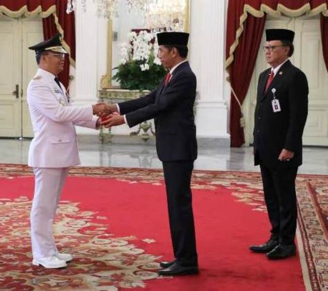 Rohidin Serahkan Wagub  Kepada Partai Pengusung