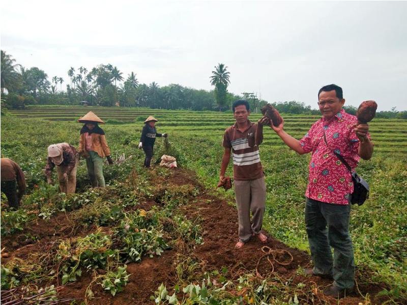 Maju Bersama Petani, Barlian Siap Mengabdi