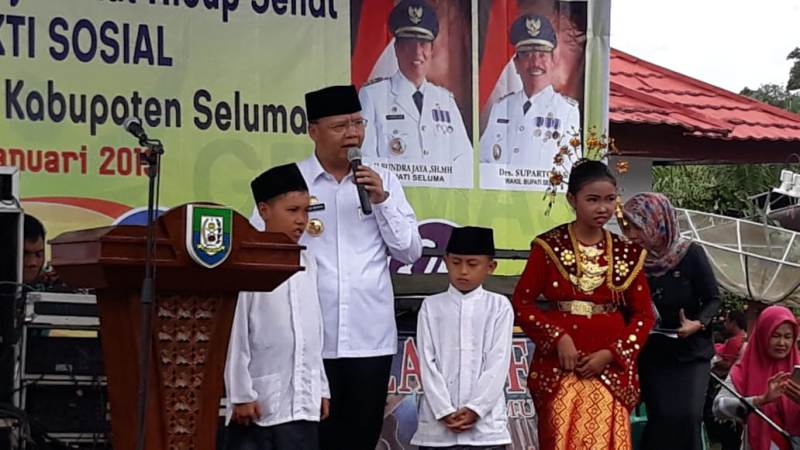 Gubernur Bengkulu Deklarasi Germas dan Bagikan Bantuan