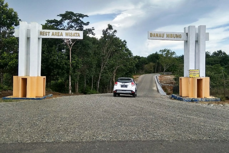 Pedagang Danau Nibung “Hijrah” ke Pinggir Jalan