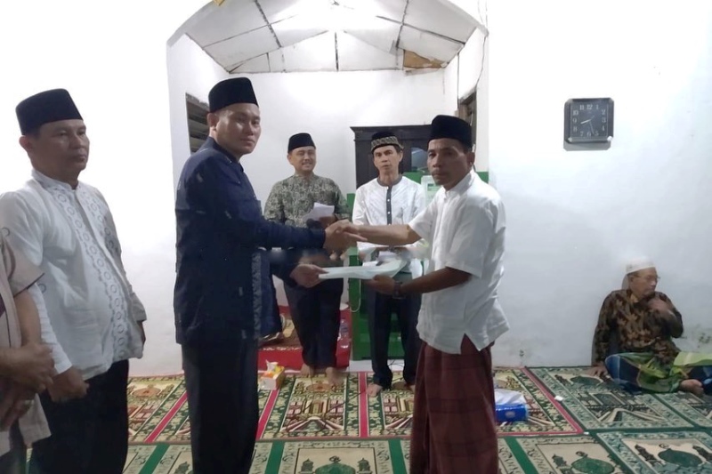 Wabup Hadiri Tarawih Keliling