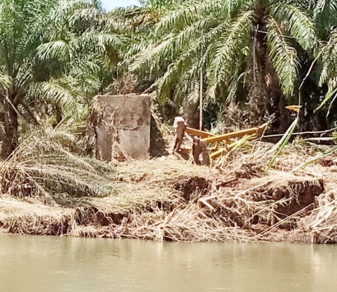 Jembatan Putus, Warga Tanjung Aur Butuh Bus Sekolah