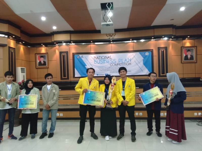 3 Mahasiswa  UT Bengkulu  Raih  Juara Bussiness Plant Tingkat Nasional