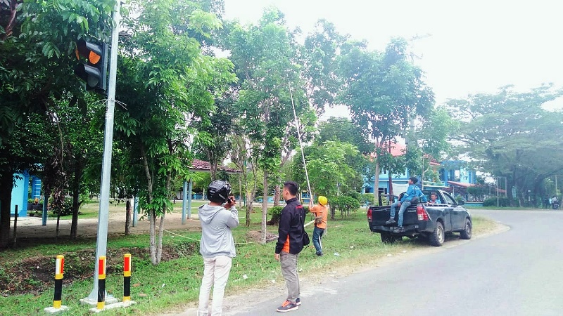 Puluhan Ribu Pelanggan Listrik Terancam Diputus