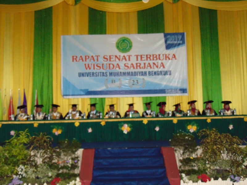 Rapat Senat Terbuka Wisuda Sarjana UMB Periode Mei Sukses