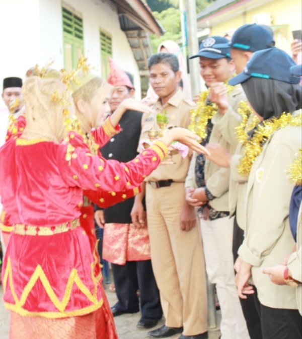 Pemdes Urai Sambut Hangat Mahasiswa KKN UGM