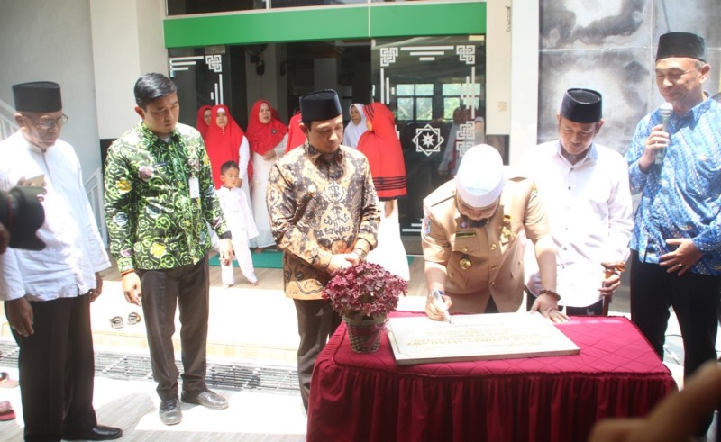 Walikota Bengkulu Resmikan Masjid Al Iman Tanah Patah