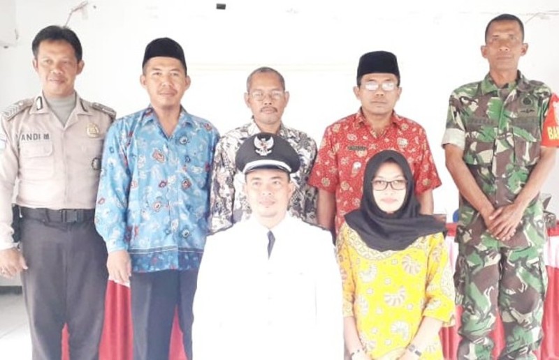 Riski Hidayat Resmi Jabat Kades Bukit Indah