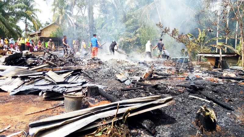 Sabtu Kelabu, 3 Rumah di Air Menganyau Ludes Terbakar