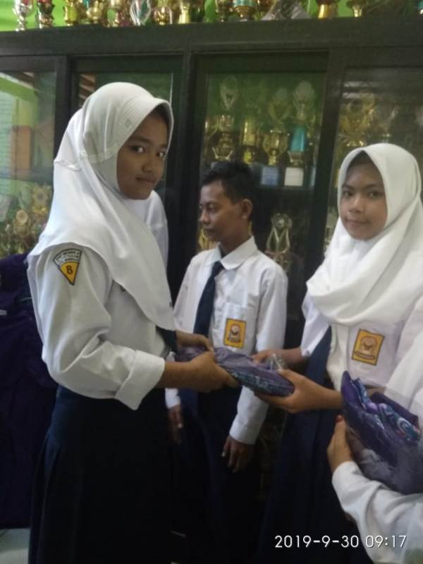 Program GPS SMPN 9 Kota Bengkulu Tumbuhkan Rasa Kebersamaan dan Kepedulian