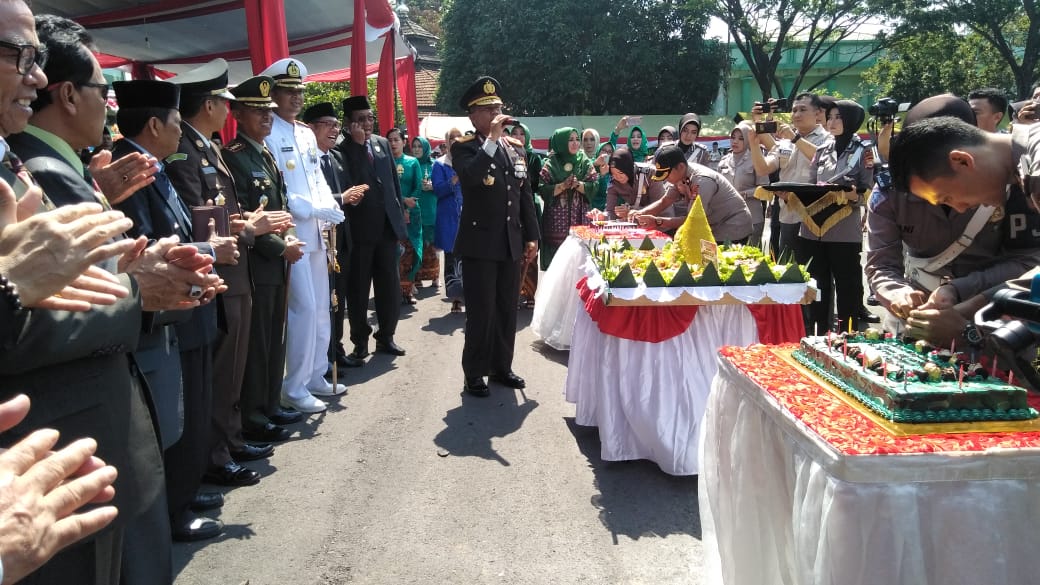 Dirgahayu Ke-74 TNI Profesional Kebanggaan Rakyat