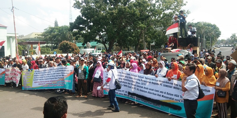 Ini Enam Poin Kesepakatan Demo Ratusan Petani Pinang Raya di Kantor Gubernur