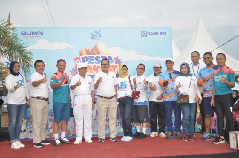 BRI Tebar Hadiah di Pesta Rakyat Simpedes di Bengkulu