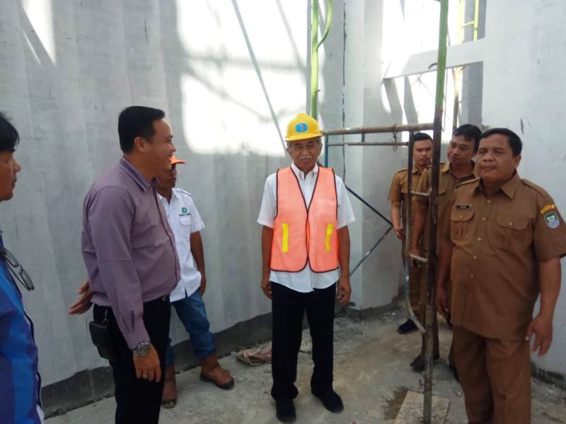 Kontrak Diperpanjang, Tim Monev Kemenpora Tinjau Proyek GOR