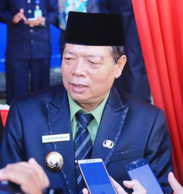 Alhamdulillah, Tahun Ini Gaji Guru Honor dan Staf TU SMA/SMK Naik