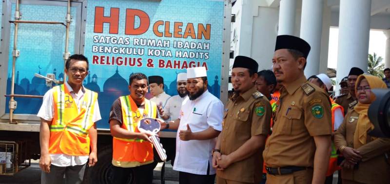 HD Clean Hadirkan Kebahagiaan di Rumah Ibadah