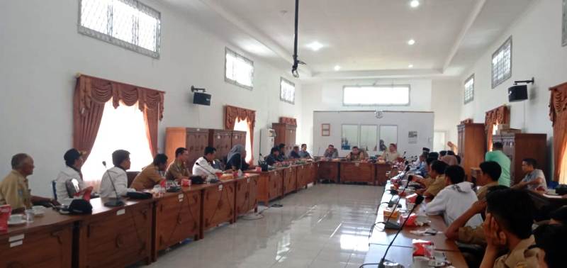 Apdesi dan PPID “Ngadu” ke Dewan