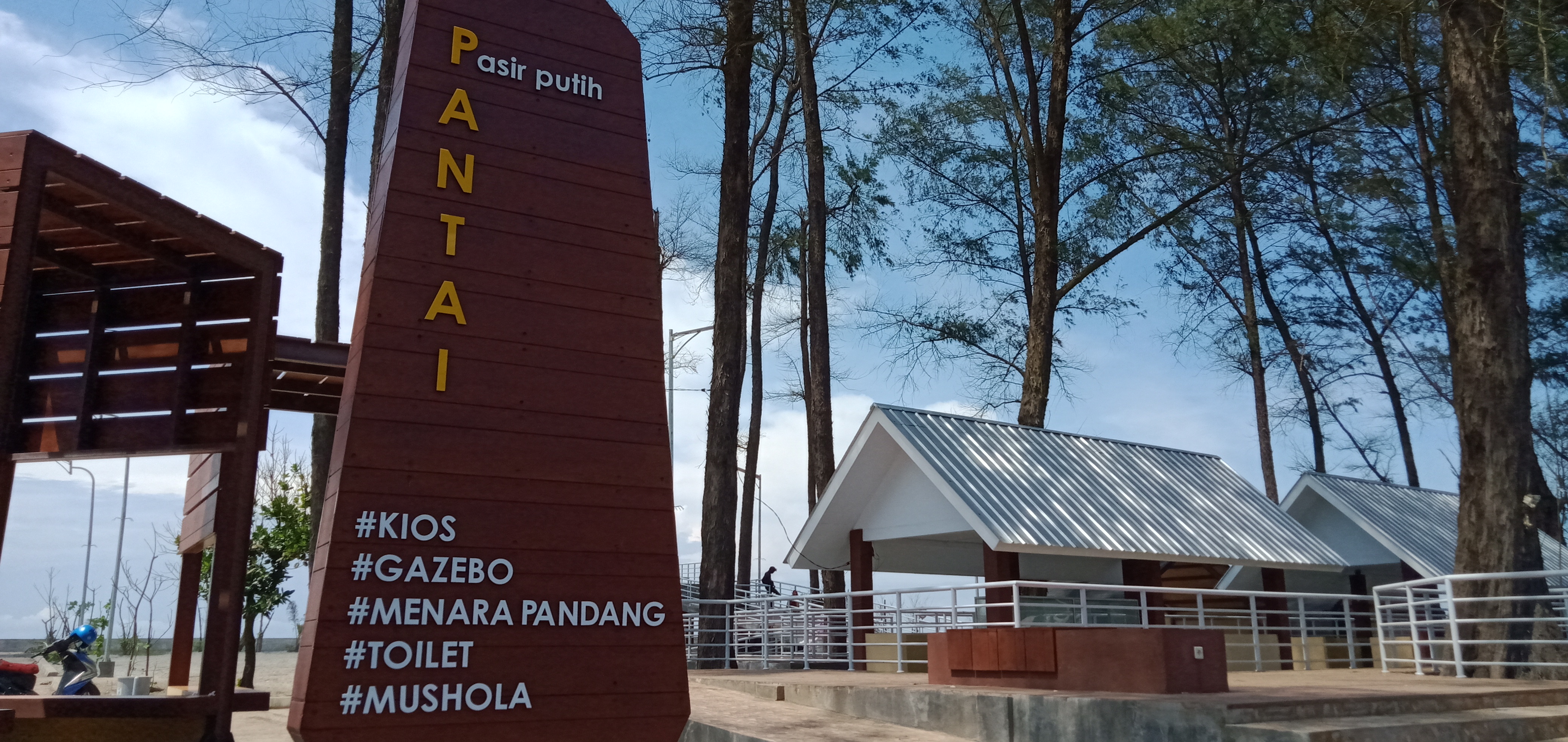 Instagramable! Kawasan Baru Wisata Pantai Pasir Putih